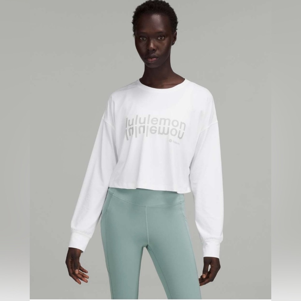 Lululemon Muscle Love Long Sleeve Shirt * Motif white